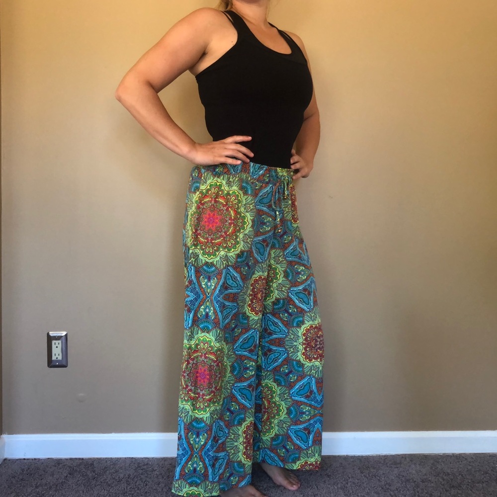 Kaleidoscope Flowy paisley Ellen Tracy Pants